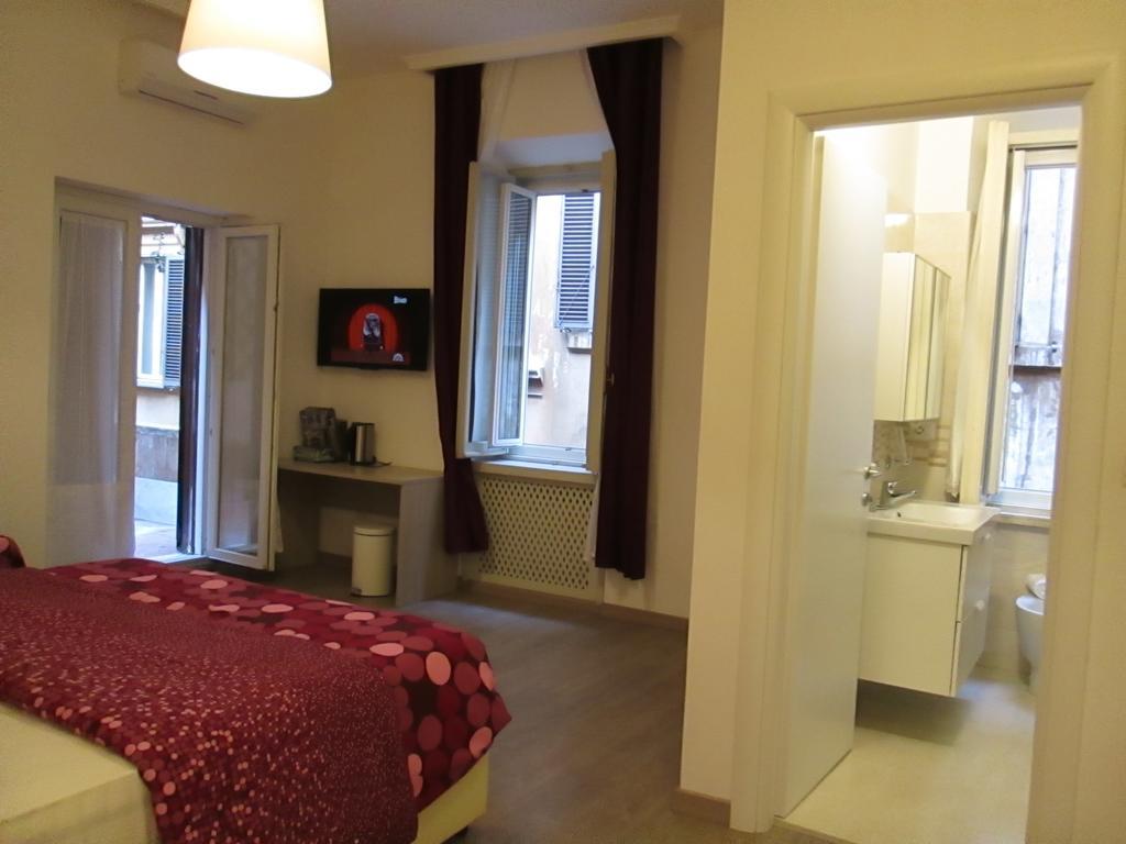 Trevi Elegance Suite Рим Номер фото