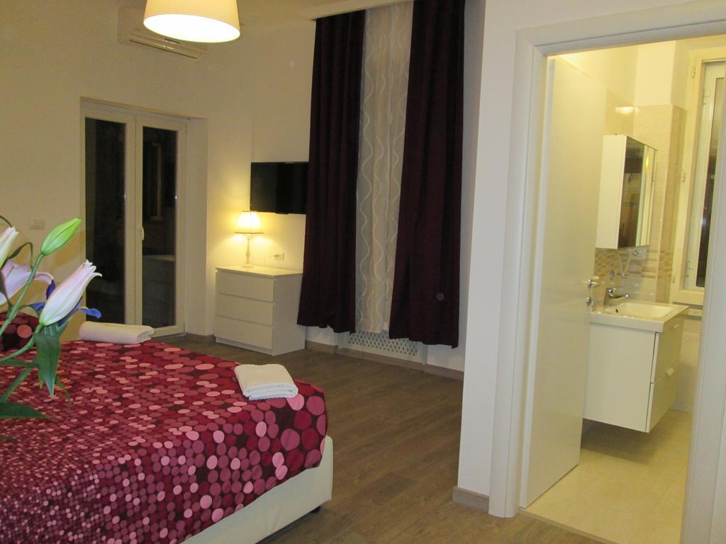 Trevi Elegance Suite Рим Номер фото